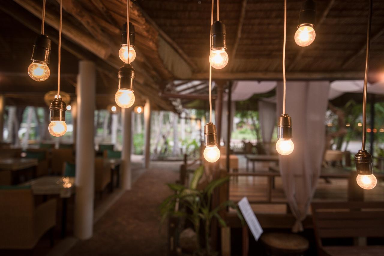 Hotel Baan Chumphon Pathio Exterior foto
