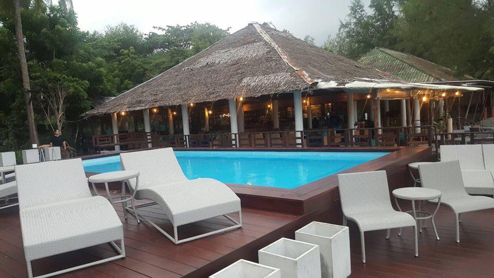 Hotel Baan Chumphon Pathio Exterior foto