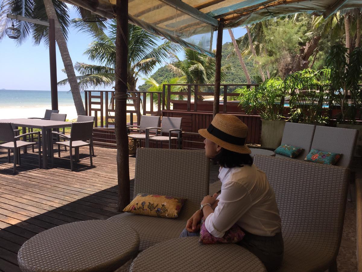 Hotel Baan Chumphon Pathio Exterior foto